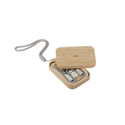 Zestaw kabli do ładowania z ładowarką indukcyjną BUMO