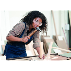 Drewniany młotek z pazurem CRACKER